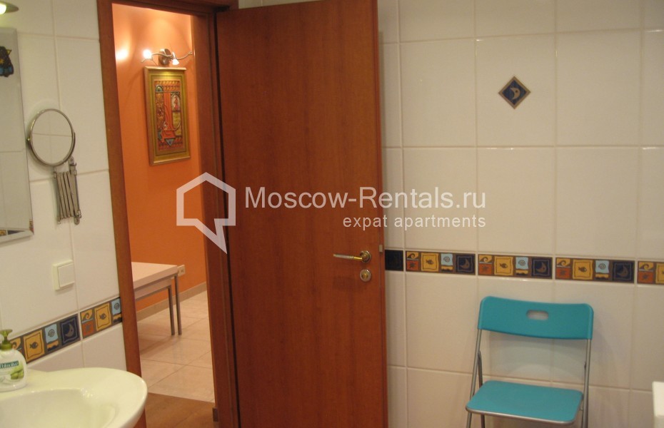 Photo #10 3-room (2 BR) apartment for <a href="http://moscow-rentals.ru/en/articles/long-term-rent" target="_blank">a long-term</a> rent
 in Russia, Moscow, Rubtsovskaya emb, 2к4