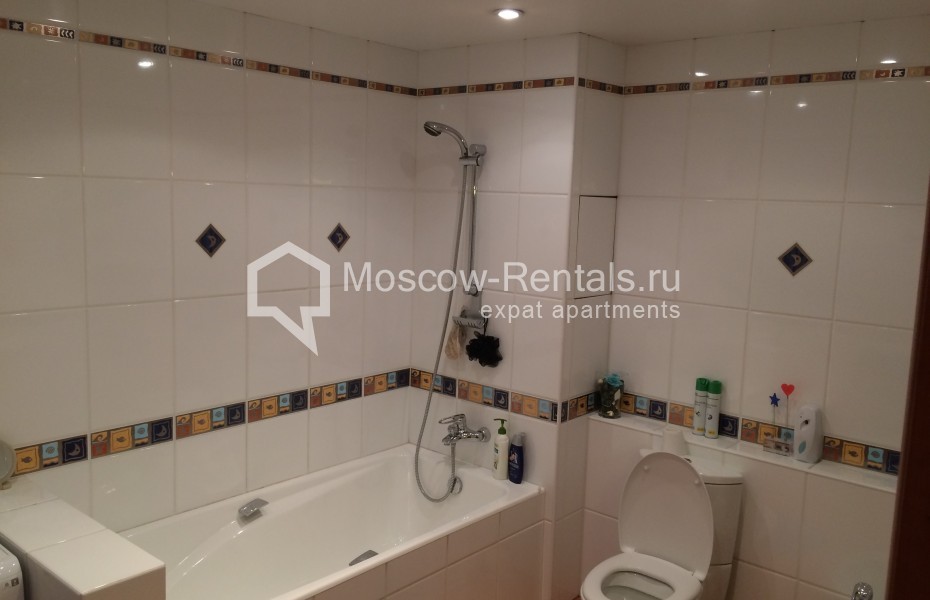 Photo #11 3-room (2 BR) apartment for <a href="http://moscow-rentals.ru/en/articles/long-term-rent" target="_blank">a long-term</a> rent
 in Russia, Moscow, Rubtsovskaya emb, 2к4
