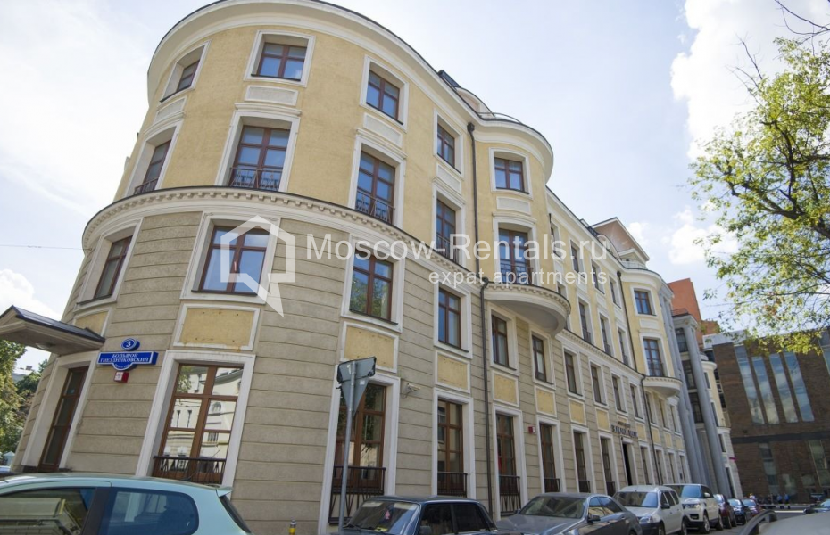 Photo #10 4-room (3 BR) apartment for <a href="http://moscow-rentals.ru/en/articles/long-term-rent" target="_blank">a long-term</a> rent
 in Russia, Moscow, Bolshoi Gnezdnikovsky lane, 3