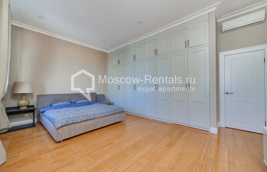 Photo #6 4-room (3 BR) apartment for <a href="http://moscow-rentals.ru/en/articles/long-term-rent" target="_blank">a long-term</a> rent
 in Russia, Moscow, Bolshoi Gnezdnikovsky lane, 3