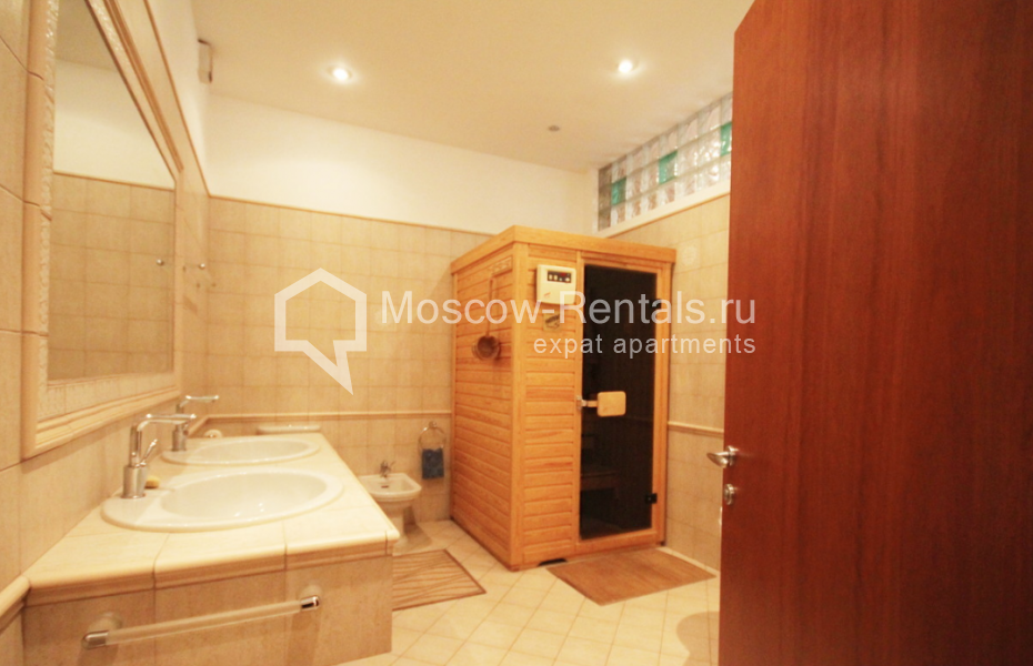Photo #20 3-room (2 BR) apartment for <a href="http://moscow-rentals.ru/en/articles/long-term-rent" target="_blank">a long-term</a> rent
 in Russia, Moscow, Lukov lane, 4