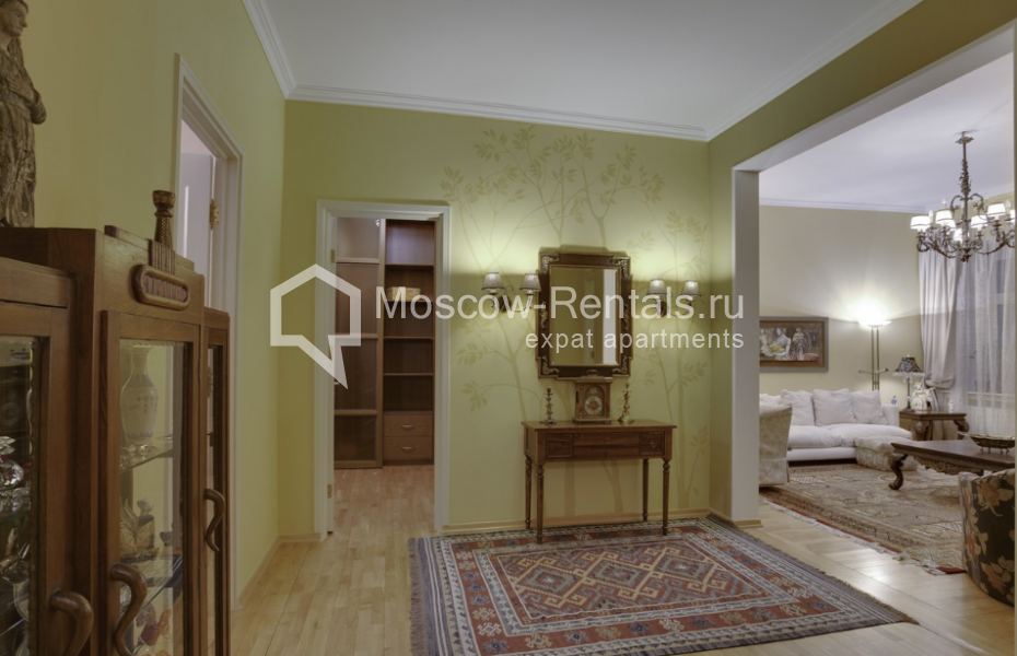 Photo #4 4-room (3 BR) apartment for <a href="http://moscow-rentals.ru/en/articles/long-term-rent" target="_blank">a long-term</a> rent
 in Russia, Moscow, Bolshaya Ordynka str, 67