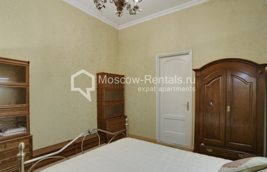 Photo #13 4-room (3 BR) apartment for <a href="http://moscow-rentals.ru/en/articles/long-term-rent" target="_blank">a long-term</a> rent
 in Russia, Moscow, Bolshaya Ordynka str, 67