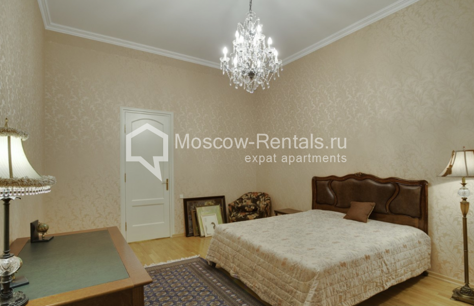Photo #16 4-room (3 BR) apartment for <a href="http://moscow-rentals.ru/en/articles/long-term-rent" target="_blank">a long-term</a> rent
 in Russia, Moscow, Bolshaya Ordynka str, 67