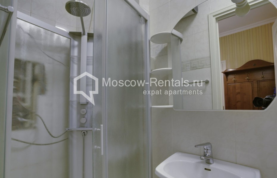 Photo #19 4-room (3 BR) apartment for <a href="http://moscow-rentals.ru/en/articles/long-term-rent" target="_blank">a long-term</a> rent
 in Russia, Moscow, Bolshaya Ordynka str, 67