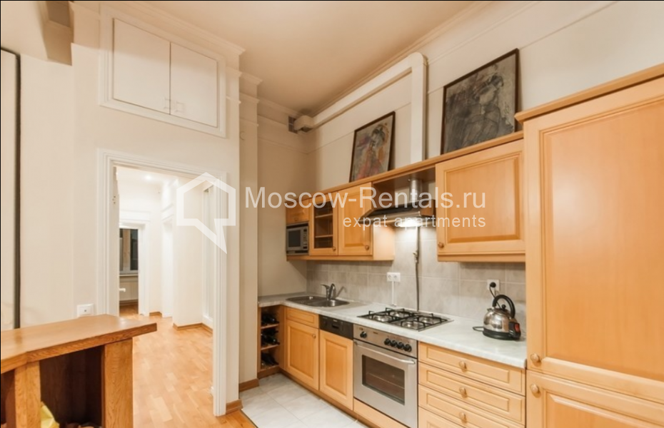 Photo #9 4-room (3 BR) apartment for <a href="http://moscow-rentals.ru/en/articles/long-term-rent" target="_blank">a long-term</a> rent
 in Russia, Moscow, Gagarinsky lane, 23 С 2