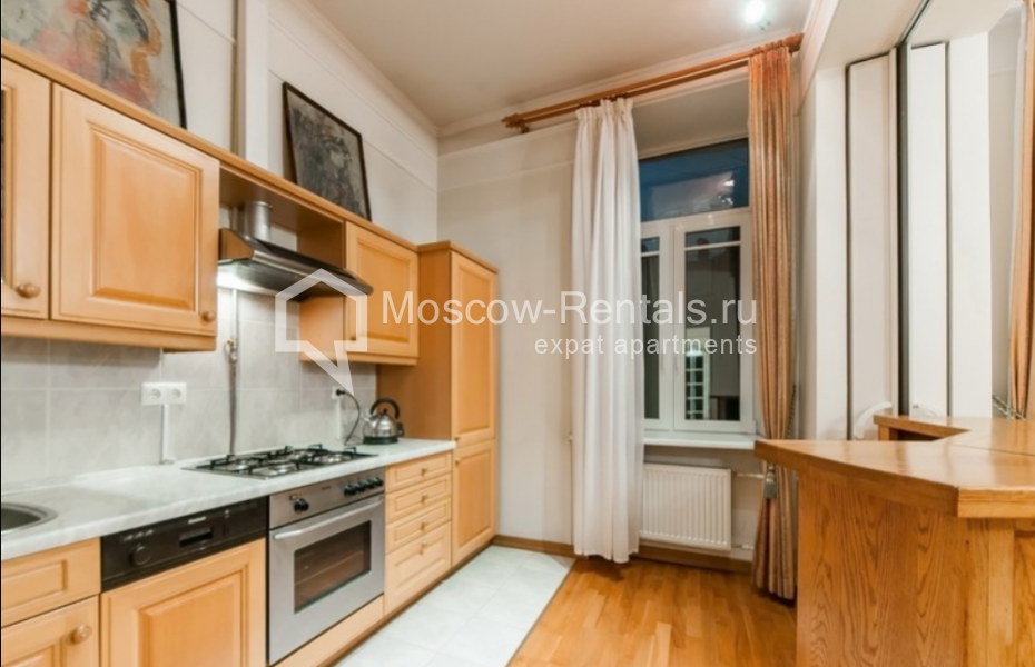 Photo #20 4-room (3 BR) apartment for <a href="http://moscow-rentals.ru/en/articles/long-term-rent" target="_blank">a long-term</a> rent
 in Russia, Moscow, Gagarinsky lane, 23 С 2