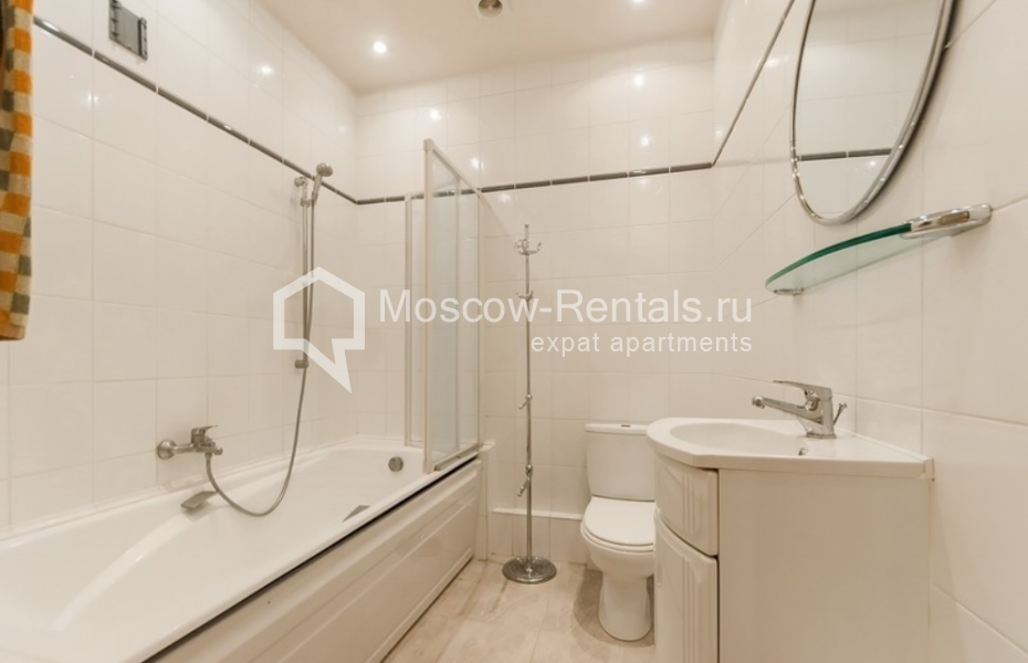 Photo #21 4-room (3 BR) apartment for <a href="http://moscow-rentals.ru/en/articles/long-term-rent" target="_blank">a long-term</a> rent
 in Russia, Moscow, Gagarinsky lane, 23 С 2