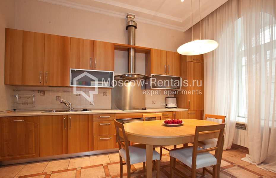 Photo #2 3-room (2 BR) apartment for <a href="http://moscow-rentals.ru/en/articles/long-term-rent" target="_blank">a long-term</a> rent
 in Russia, Moscow, Ulansky lane, 19
