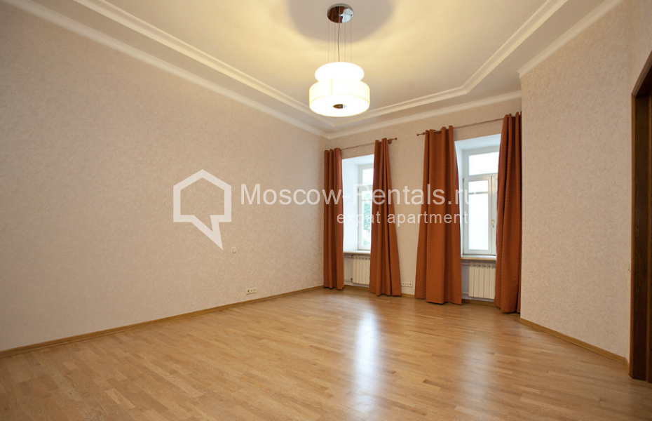Photo #12 3-room (2 BR) apartment for <a href="http://moscow-rentals.ru/en/articles/long-term-rent" target="_blank">a long-term</a> rent
 in Russia, Moscow, Ulansky lane, 19