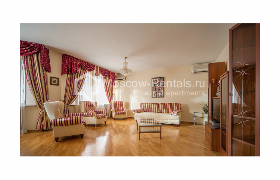 Photo #1 3-room (2 BR) apartment for <a href="http://moscow-rentals.ru/en/articles/long-term-rent" target="_blank">a long-term</a> rent
 in Russia, Moscow, Lukov lane, 7
