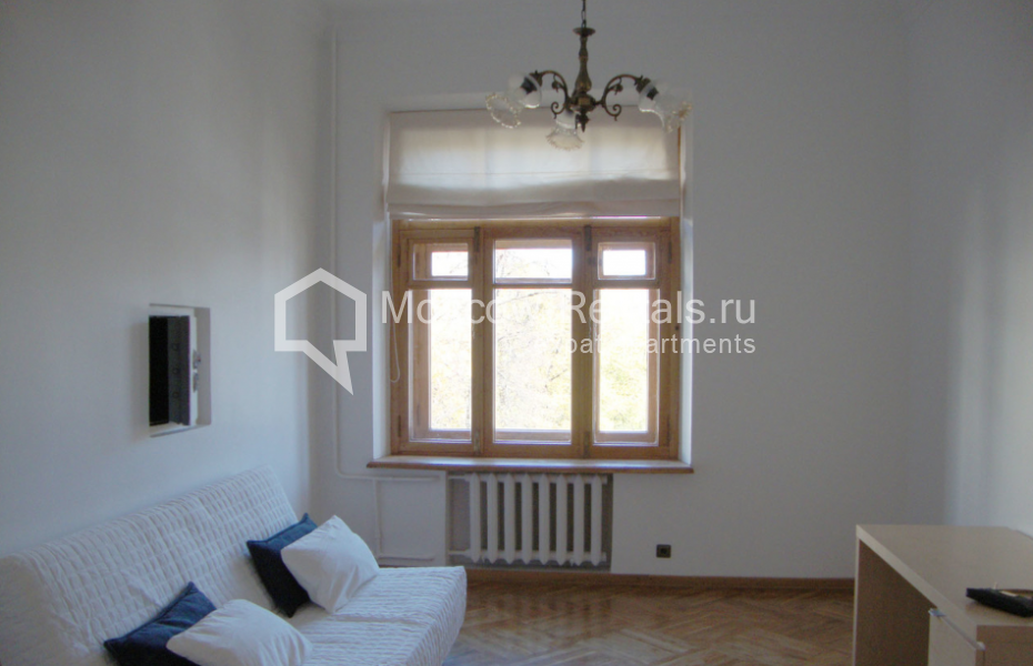 Photo #1 5-room (4 BR) apartment for <a href="http://moscow-rentals.ru/en/articles/long-term-rent" target="_blank">a long-term</a> rent
 in Russia, Moscow, Bolshoi Kozlovsky lane, 12