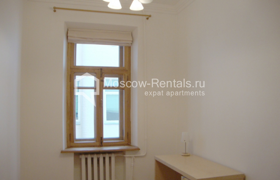 Photo #2 5-room (4 BR) apartment for <a href="http://moscow-rentals.ru/en/articles/long-term-rent" target="_blank">a long-term</a> rent
 in Russia, Moscow, Bolshoi Kozlovsky lane, 12