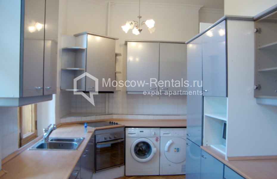 Photo #3 5-room (4 BR) apartment for <a href="http://moscow-rentals.ru/en/articles/long-term-rent" target="_blank">a long-term</a> rent
 in Russia, Moscow, Bolshoi Kozlovsky lane, 12