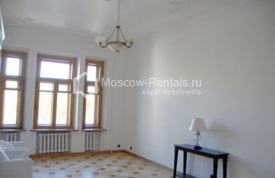 Photo #5 5-room (4 BR) apartment for <a href="http://moscow-rentals.ru/en/articles/long-term-rent" target="_blank">a long-term</a> rent
 in Russia, Moscow, Bolshoi Kozlovsky lane, 12