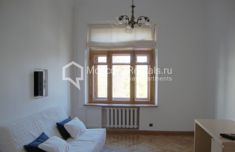 Photo #8 5-room (4 BR) apartment for <a href="http://moscow-rentals.ru/en/articles/long-term-rent" target="_blank">a long-term</a> rent
 in Russia, Moscow, Bolshoi Kozlovsky lane, 12