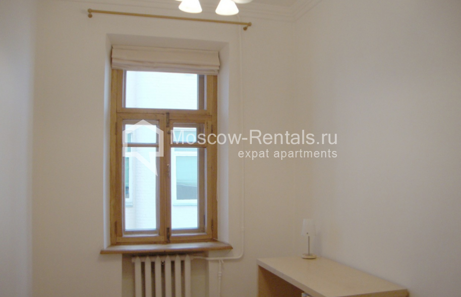 Photo #9 5-room (4 BR) apartment for <a href="http://moscow-rentals.ru/en/articles/long-term-rent" target="_blank">a long-term</a> rent
 in Russia, Moscow, Bolshoi Kozlovsky lane, 12