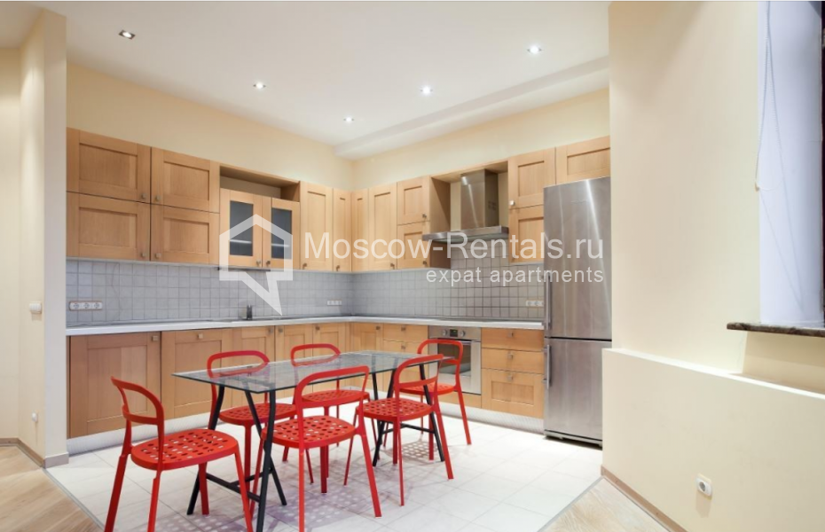 Photo #1 4-room (3 BR) apartment for <a href="http://moscow-rentals.ru/en/articles/long-term-rent" target="_blank">a long-term</a> rent
 in Russia, Moscow, 4th Tverskaya-Yamskaya str, 22 к 2
