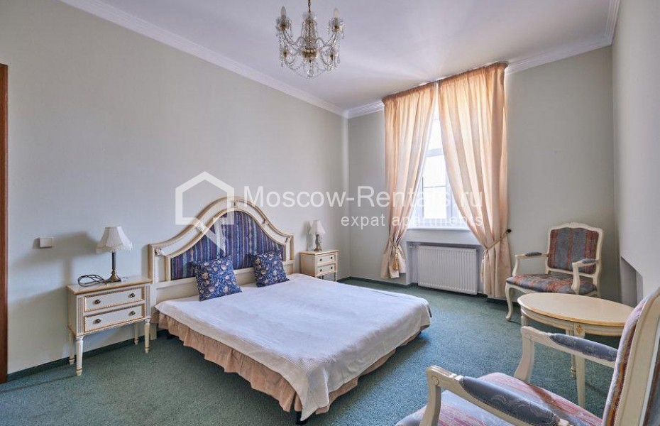Photo #8 4-room (3 BR) apartment for <a href="http://moscow-rentals.ru/en/articles/long-term-rent" target="_blank">a long-term</a> rent
 in Russia, Moscow, Petrovsky lane, 5 С 7