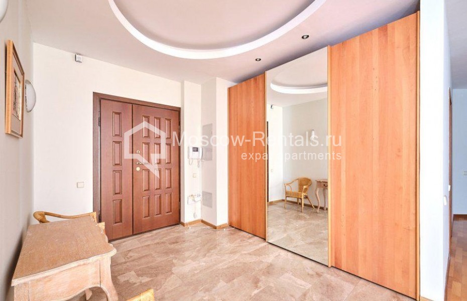 Photo #13 4-room (3 BR) apartment for <a href="http://moscow-rentals.ru/en/articles/long-term-rent" target="_blank">a long-term</a> rent
 in Russia, Moscow, Petrovsky lane, 5 С 7