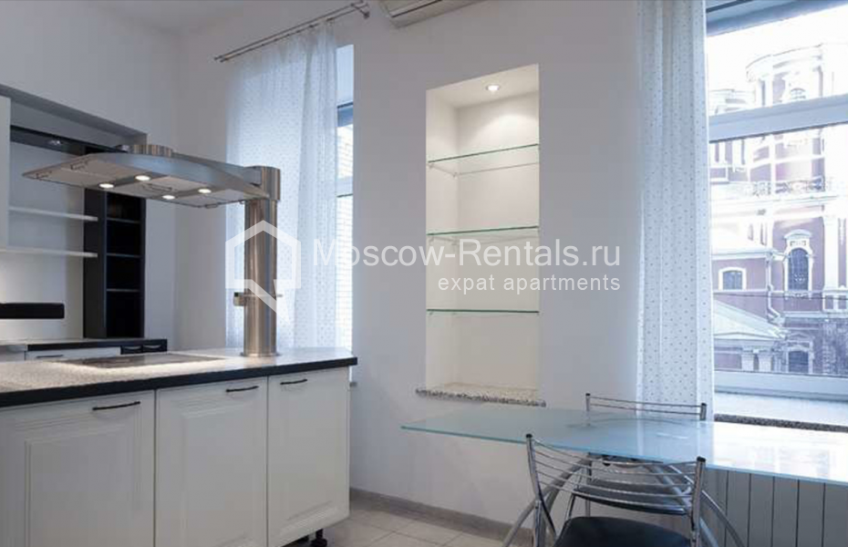 Photo #2 4-room (3 BR) apartment for <a href="http://moscow-rentals.ru/en/articles/long-term-rent" target="_blank">a long-term</a> rent
 in Russia, Moscow, Klimentovsky lane, 9/1
