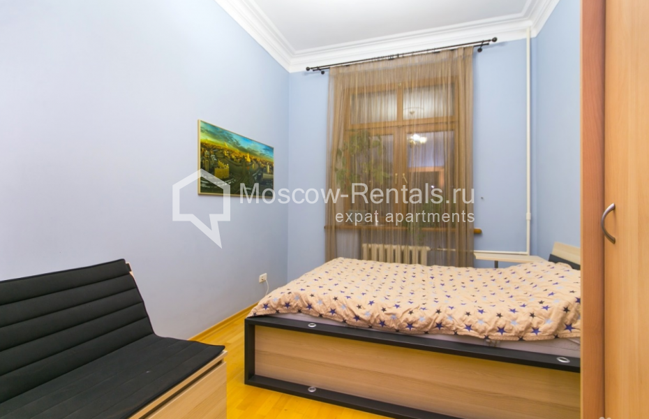 Photo #6 4-room (3 BR) apartment for <a href="http://moscow-rentals.ru/en/articles/long-term-rent" target="_blank">a long-term</a> rent
 in Russia, Moscow, Frunzenskaya emb,  54