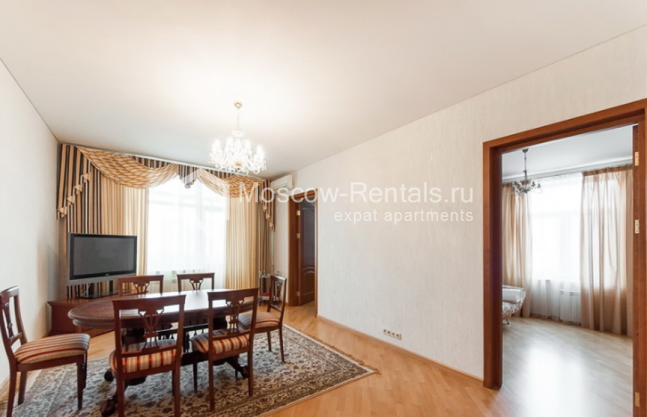 Photo #1 4-room (3 BR) apartment for <a href="http://moscow-rentals.ru/en/articles/long-term-rent" target="_blank">a long-term</a> rent
 in Russia, Moscow, Komsomolsky prosp., 38/16
