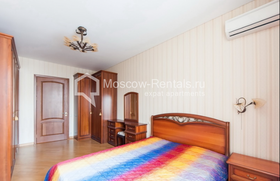 Photo #6 4-room (3 BR) apartment for <a href="http://moscow-rentals.ru/en/articles/long-term-rent" target="_blank">a long-term</a> rent
 in Russia, Moscow, Komsomolsky prosp., 38/16