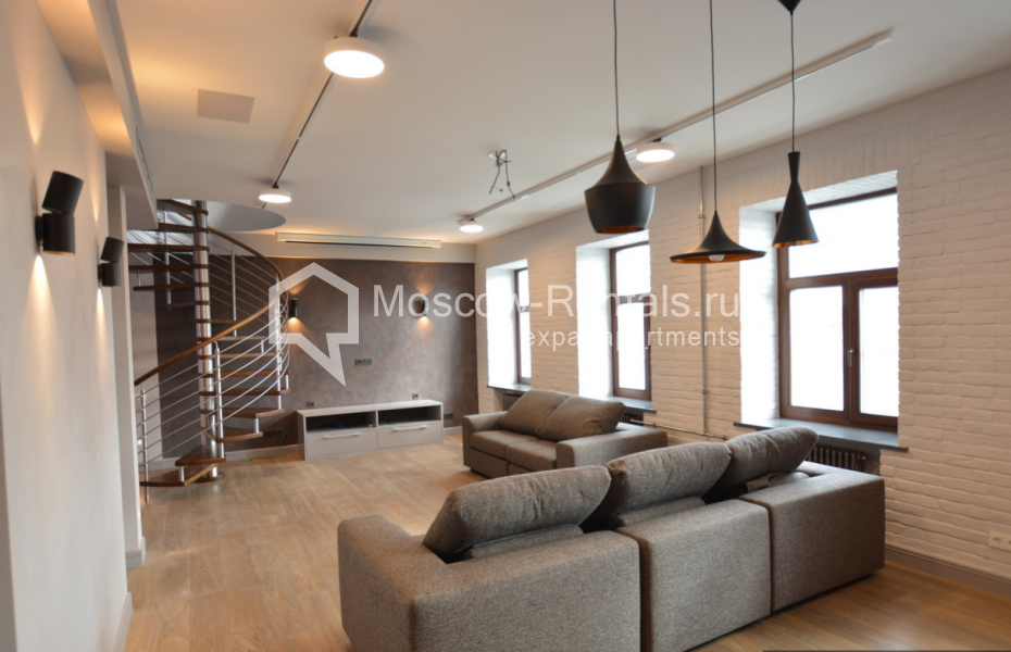 Photo #2 4-room (3 BR) apartment for <a href="http://moscow-rentals.ru/en/articles/long-term-rent" target="_blank">a long-term</a> rent
 in Russia, Moscow, Bolshaya Bronnaya str, 27/4