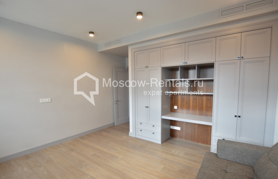 Photo #8 4-room (3 BR) apartment for <a href="http://moscow-rentals.ru/en/articles/long-term-rent" target="_blank">a long-term</a> rent
 in Russia, Moscow, Bolshaya Bronnaya str, 27/4