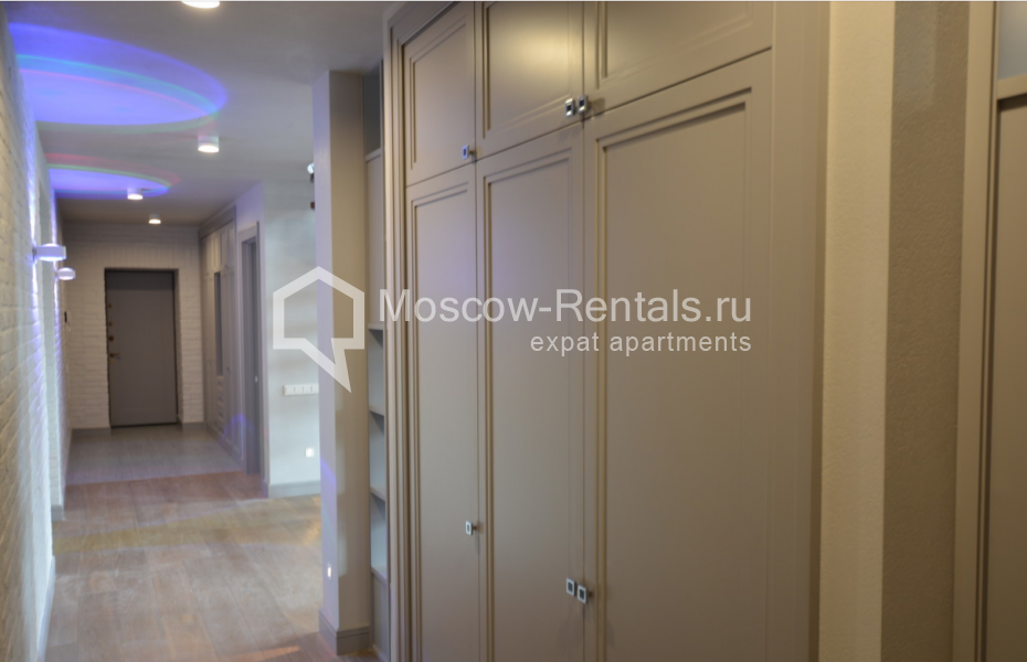 Photo #11 4-room (3 BR) apartment for <a href="http://moscow-rentals.ru/en/articles/long-term-rent" target="_blank">a long-term</a> rent
 in Russia, Moscow, Bolshaya Bronnaya str, 27/4