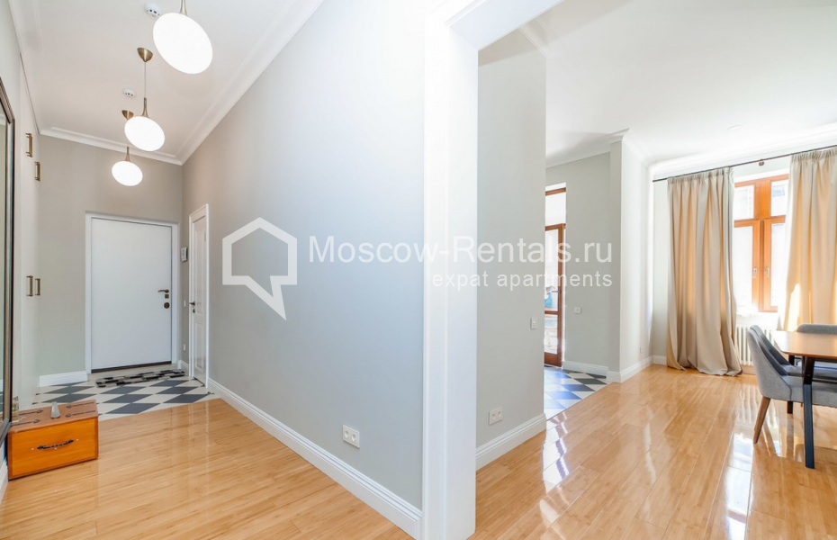 Photo #9 3-room (2 BR) apartment for <a href="http://moscow-rentals.ru/en/articles/long-term-rent" target="_blank">a long-term</a> rent
 in Russia, Moscow, Bolshoi Gnezdnikovsky lane, 3
