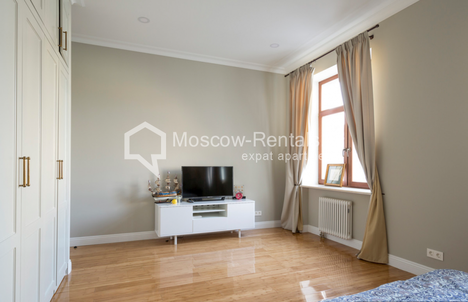 Photo #15 3-room (2 BR) apartment for <a href="http://moscow-rentals.ru/en/articles/long-term-rent" target="_blank">a long-term</a> rent
 in Russia, Moscow, Bolshoi Gnezdnikovsky lane, 3