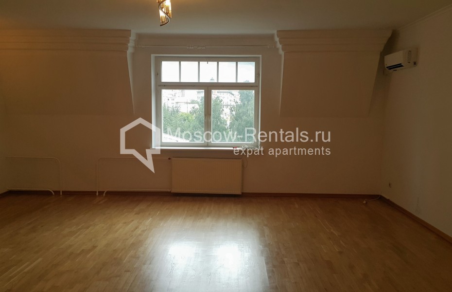 Photo #4 4-room (3 BR) apartment for <a href="http://moscow-rentals.ru/en/articles/long-term-rent" target="_blank">a long-term</a> rent
 in Russia, Moscow, Golikovsky lane, 15