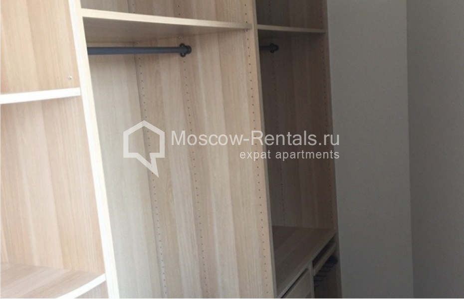 Photo #18 4-room (3 BR) apartment for <a href="http://moscow-rentals.ru/en/articles/long-term-rent" target="_blank">a long-term</a> rent
 in Russia, Moscow, Leninsky prosp,  92к1