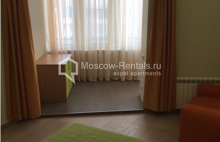 Photo #3 4-room (3 BR) apartment for <a href="http://moscow-rentals.ru/en/articles/long-term-rent" target="_blank">a long-term</a> rent
 in Russia, Moscow, Leninsky prosp,  92к1