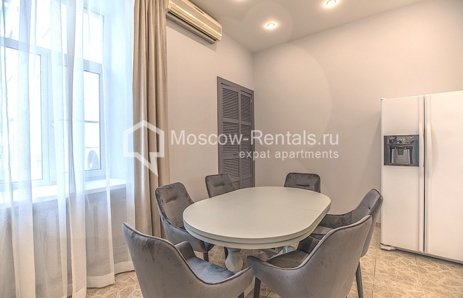 Photo #5 5-room (4 BR) apartment for <a href="http://moscow-rentals.ru/en/articles/long-term-rent" target="_blank">a long-term</a> rent
 in Russia, Moscow, Myasnitskaya str, 15