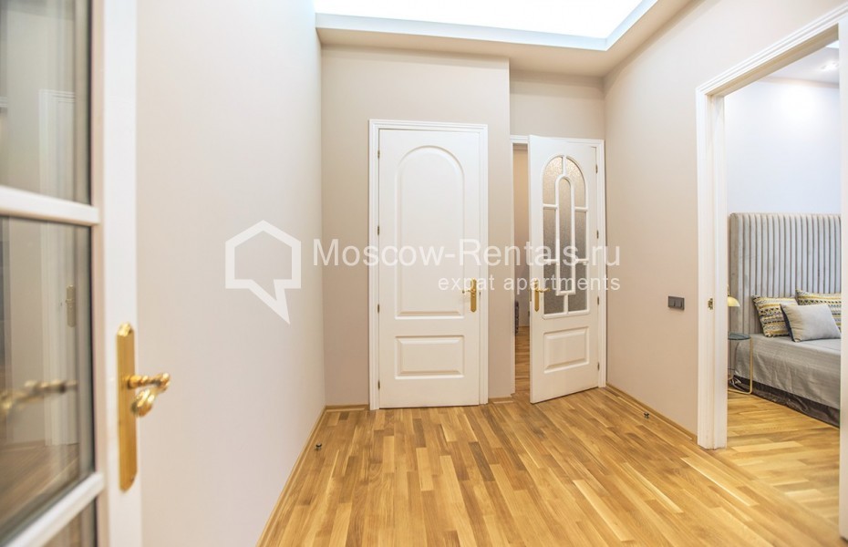 Photo #17 5-room (4 BR) apartment for <a href="http://moscow-rentals.ru/en/articles/long-term-rent" target="_blank">a long-term</a> rent
 in Russia, Moscow, Myasnitskaya str, 15