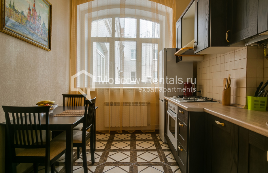 Photo #6 3-room (2 BR) apartment for <a href="http://moscow-rentals.ru/en/articles/long-term-rent" target="_blank">a long-term</a> rent
 in Russia, Moscow, Varsonofievsky lane, 4 С 1