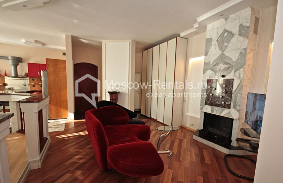 Photo #3 4-room (3 BR) apartment for <a href="http://moscow-rentals.ru/en/articles/long-term-rent" target="_blank">a long-term</a> rent
 in Russia, Moscow, Kazarmennyi lane, 8 С 2