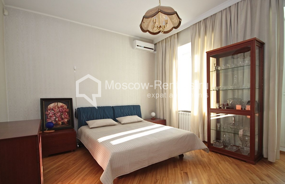 Photo #21 4-room (3 BR) apartment for <a href="http://moscow-rentals.ru/en/articles/long-term-rent" target="_blank">a long-term</a> rent
 in Russia, Moscow, Kazarmennyi lane, 8 С 2