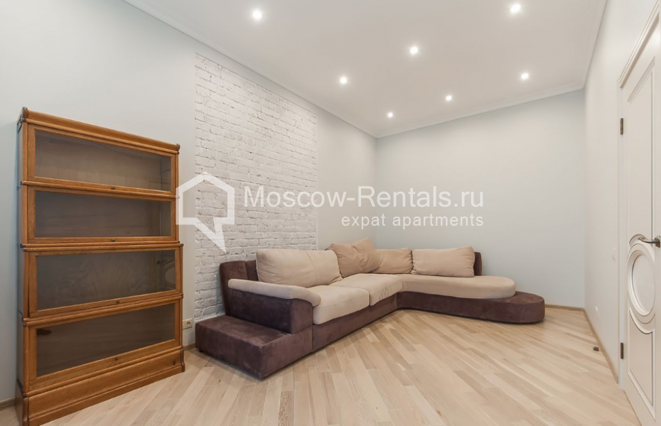 Photo #8 4-room (3 BR) apartment for <a href="http://moscow-rentals.ru/en/articles/long-term-rent" target="_blank">a long-term</a> rent
 in Russia, Moscow, Podsosensky lane, 9