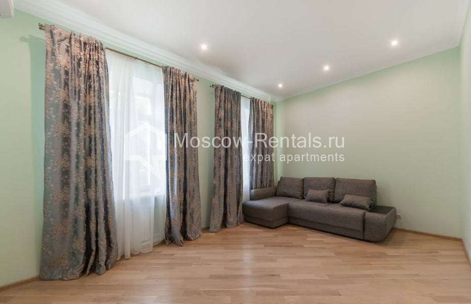 Photo #11 4-room (3 BR) apartment for <a href="http://moscow-rentals.ru/en/articles/long-term-rent" target="_blank">a long-term</a> rent
 in Russia, Moscow, Podsosensky lane, 9