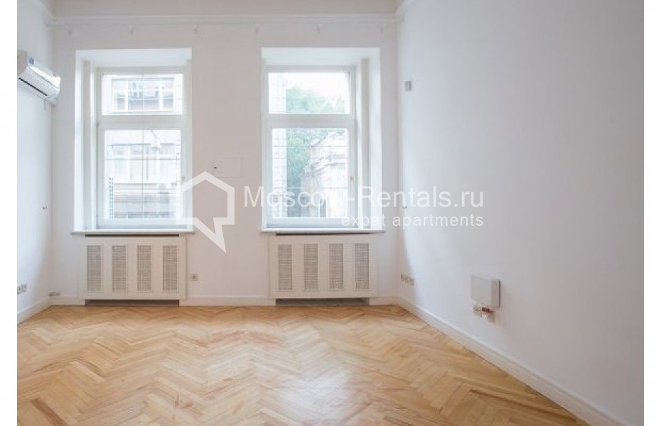 Photo #2 4-room (3 BR) apartment for <a href="http://moscow-rentals.ru/en/articles/long-term-rent" target="_blank">a long-term</a> rent
 in Russia, Moscow, Pokrovsky blv, 14/6