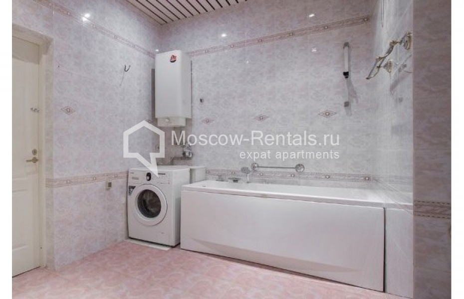 Photo #8 4-room (3 BR) apartment for <a href="http://moscow-rentals.ru/en/articles/long-term-rent" target="_blank">a long-term</a> rent
 in Russia, Moscow, Pokrovsky blv, 14/6