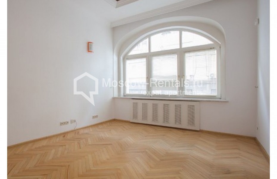 Photo #9 4-room (3 BR) apartment for <a href="http://moscow-rentals.ru/en/articles/long-term-rent" target="_blank">a long-term</a> rent
 in Russia, Moscow, Pokrovsky blv, 14/6