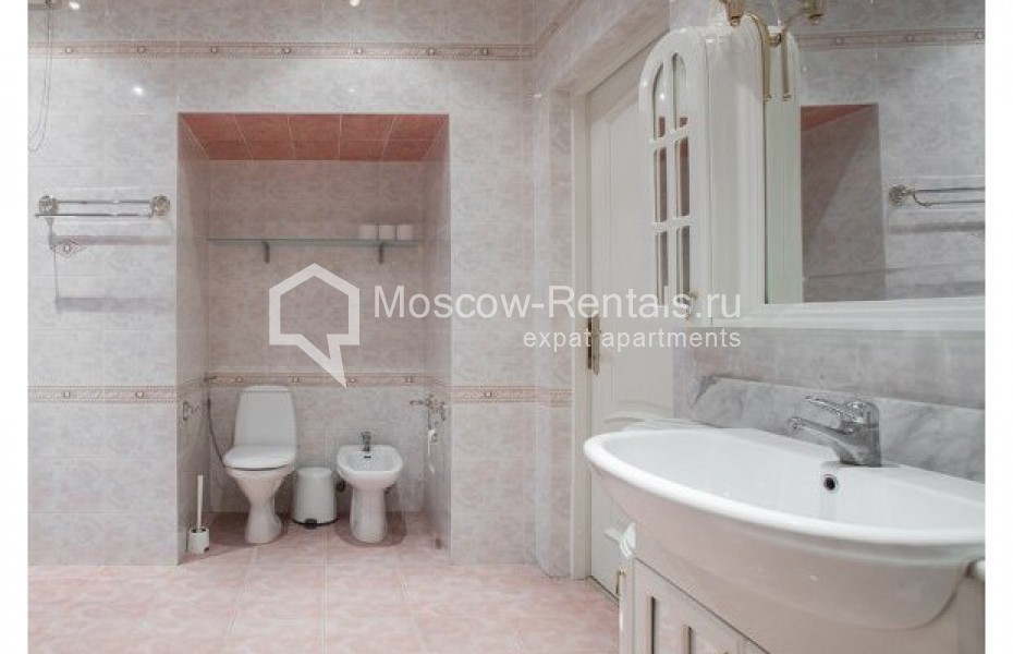 Photo #12 4-room (3 BR) apartment for <a href="http://moscow-rentals.ru/en/articles/long-term-rent" target="_blank">a long-term</a> rent
 in Russia, Moscow, Pokrovsky blv, 14/6