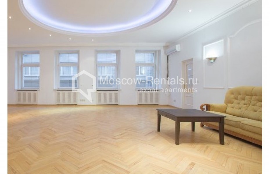 Photo #14 4-room (3 BR) apartment for <a href="http://moscow-rentals.ru/en/articles/long-term-rent" target="_blank">a long-term</a> rent
 in Russia, Moscow, Pokrovsky blv, 14/6