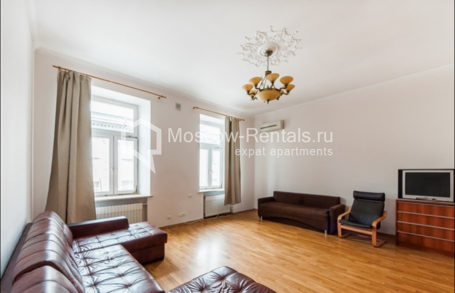 Photo #1 5-room (4 BR) apartment for <a href="http://moscow-rentals.ru/en/articles/long-term-rent" target="_blank">a long-term</a> rent
 in Russia, Moscow, Pokrovsky blv, 14/6