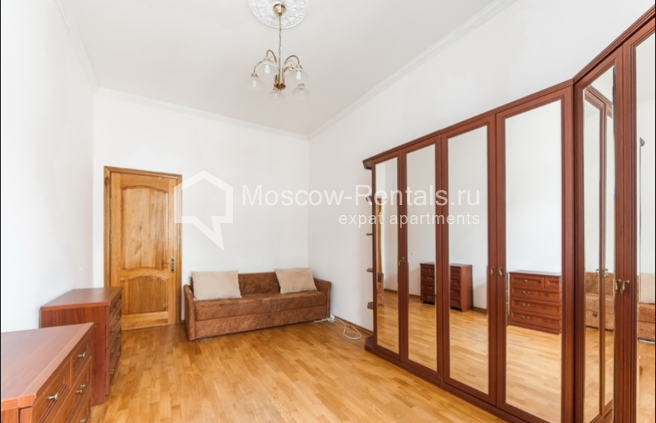Photo #22 5-room (4 BR) apartment for <a href="http://moscow-rentals.ru/en/articles/long-term-rent" target="_blank">a long-term</a> rent
 in Russia, Moscow, Pokrovsky blv, 14/6